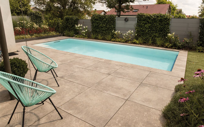 Keramikplatten am Pool Keramikplatten am Pool
